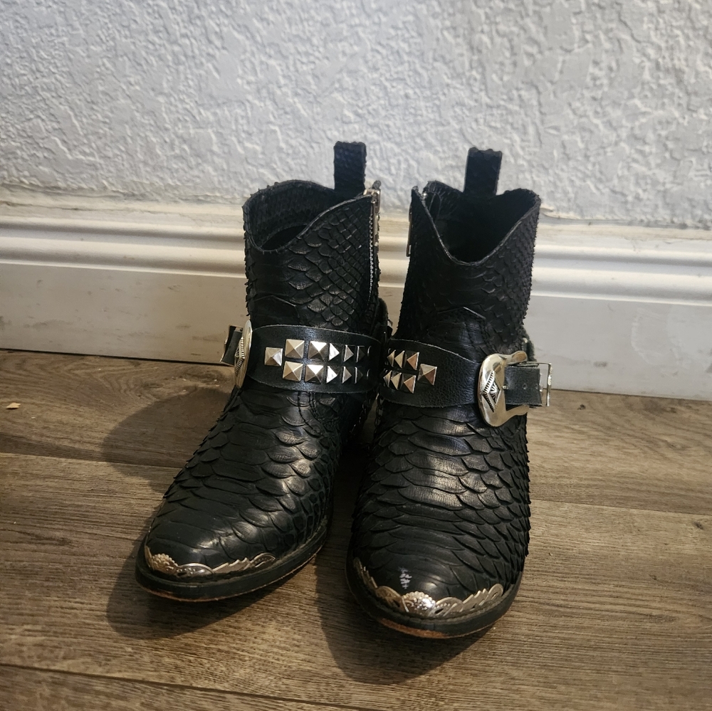 SOLD - Picture 5 of 13